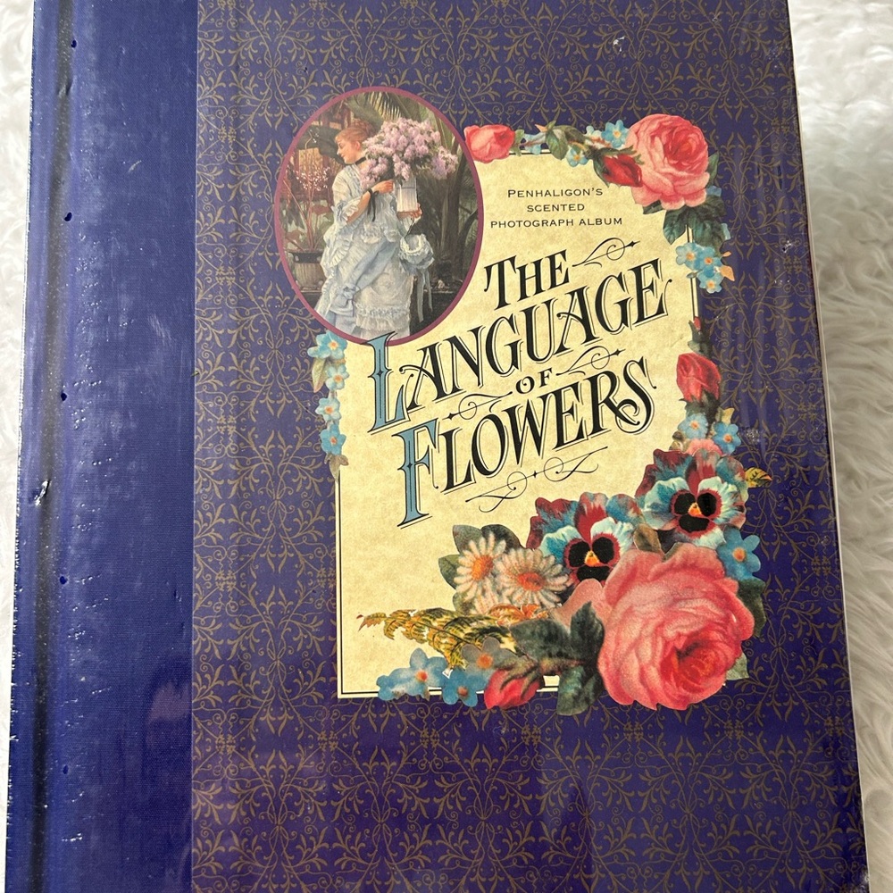 Penhaligon's Floral Scented Photograph Album